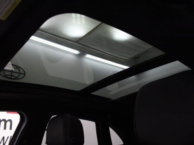 New 2024 Porsche Macan image 25