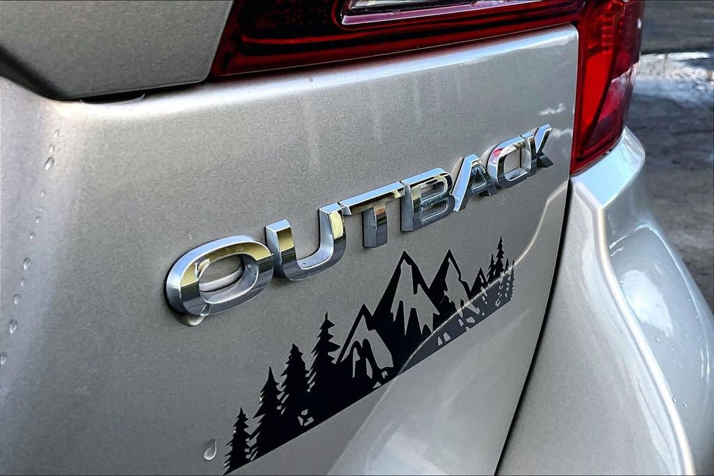 Used 2019 Subaru Outback 2.5i Limited image 11