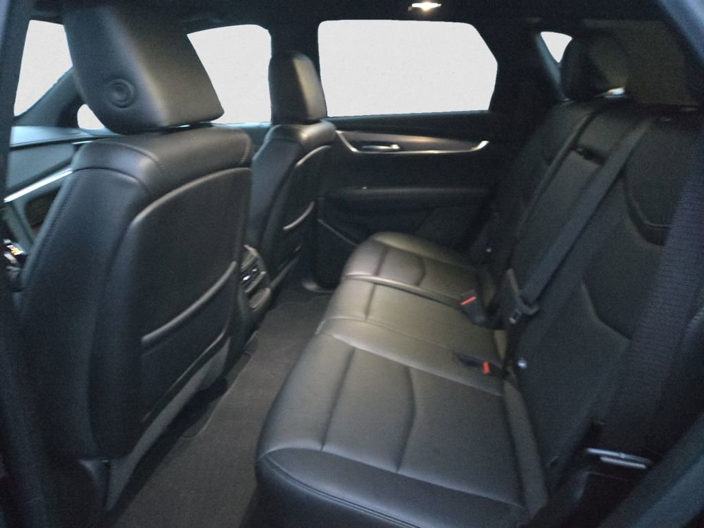 Certified 2025 Cadillac XT5 Luxury image 16