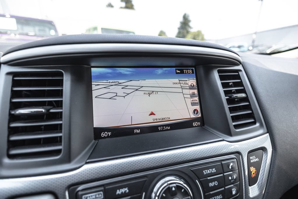 Used 2019 Nissan Pathfinder SL FWD image 11