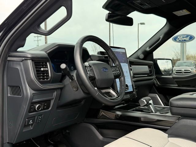 Used 2025 Ford F150 Lightning Platinum AWD/4WD image 17