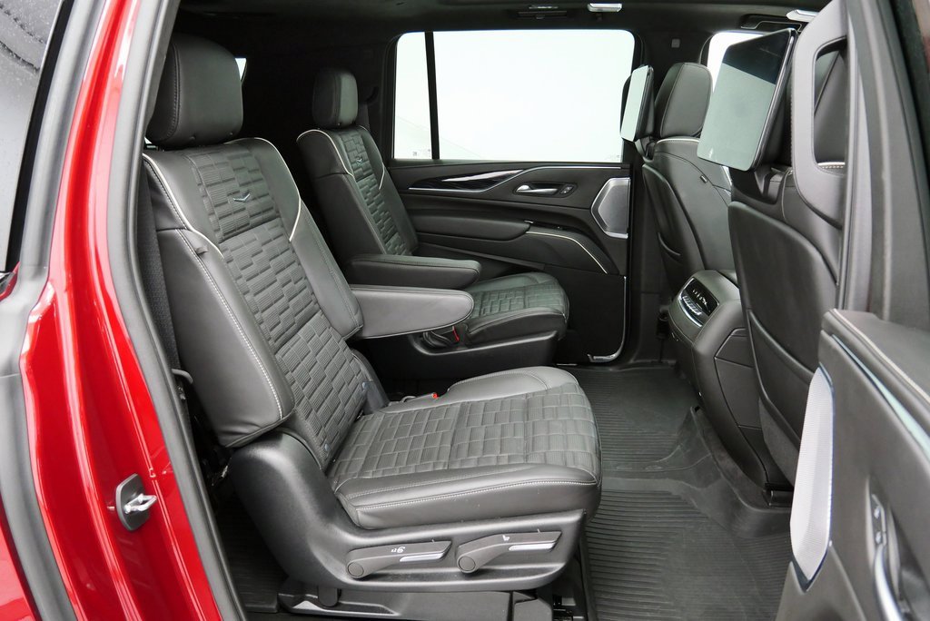 Used 2023 Cadillac Escalade ESV V image 19