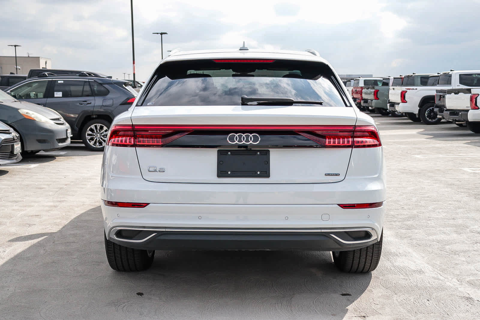 Used 2023 Audi Q8 Premium w/ Convenience Package image 16