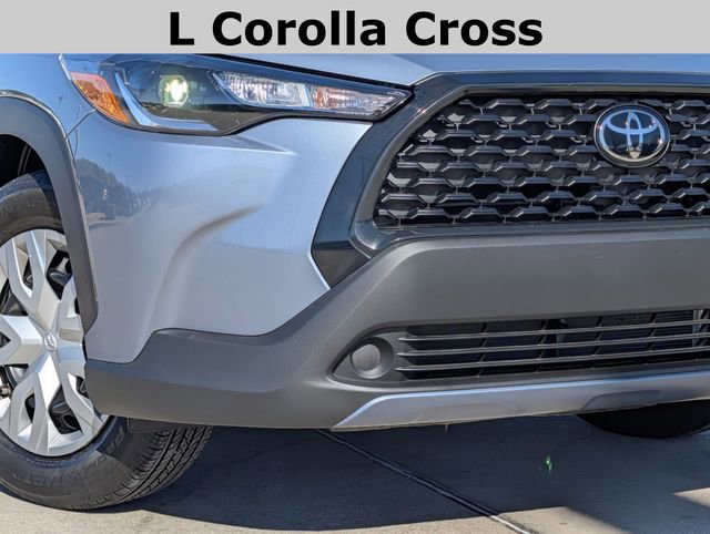 Used 2025 Toyota Corolla Cross L image 3
