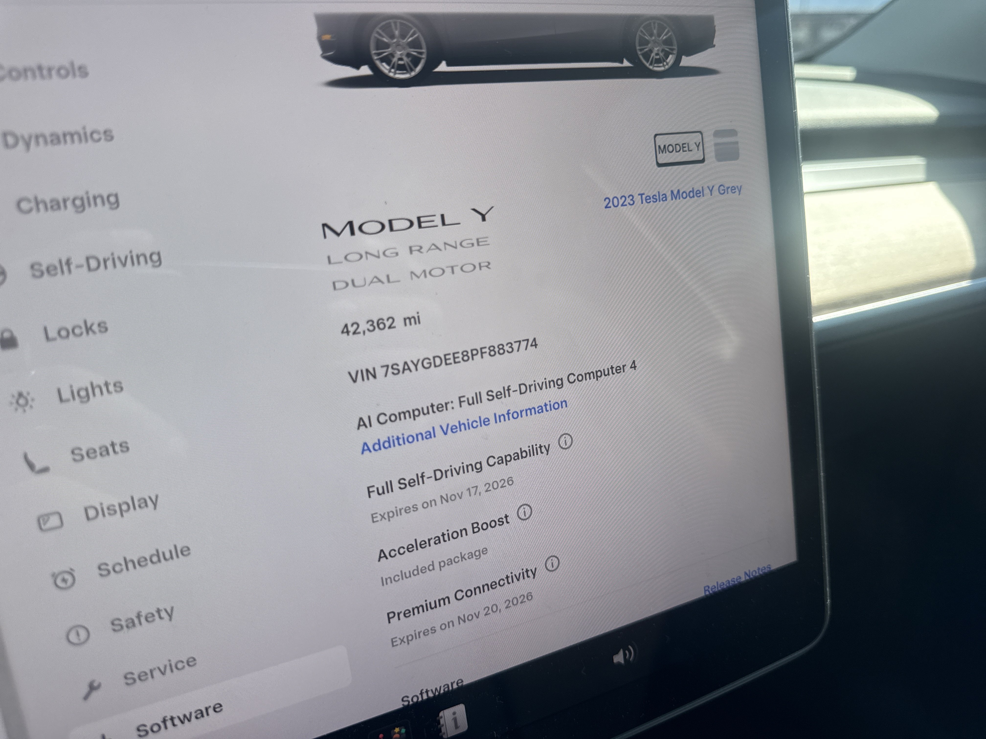 Used 2023 Tesla Model Y Long Range AWD/4WD image 3