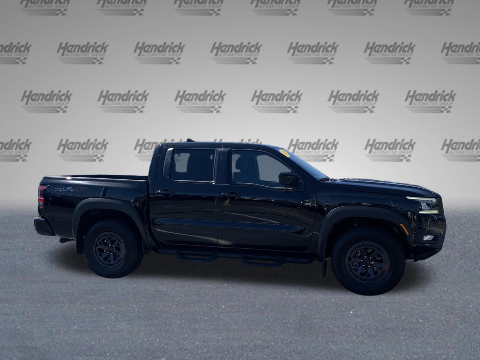 Used 2025 Nissan Frontier PRO-4X AWD/4WD image 11