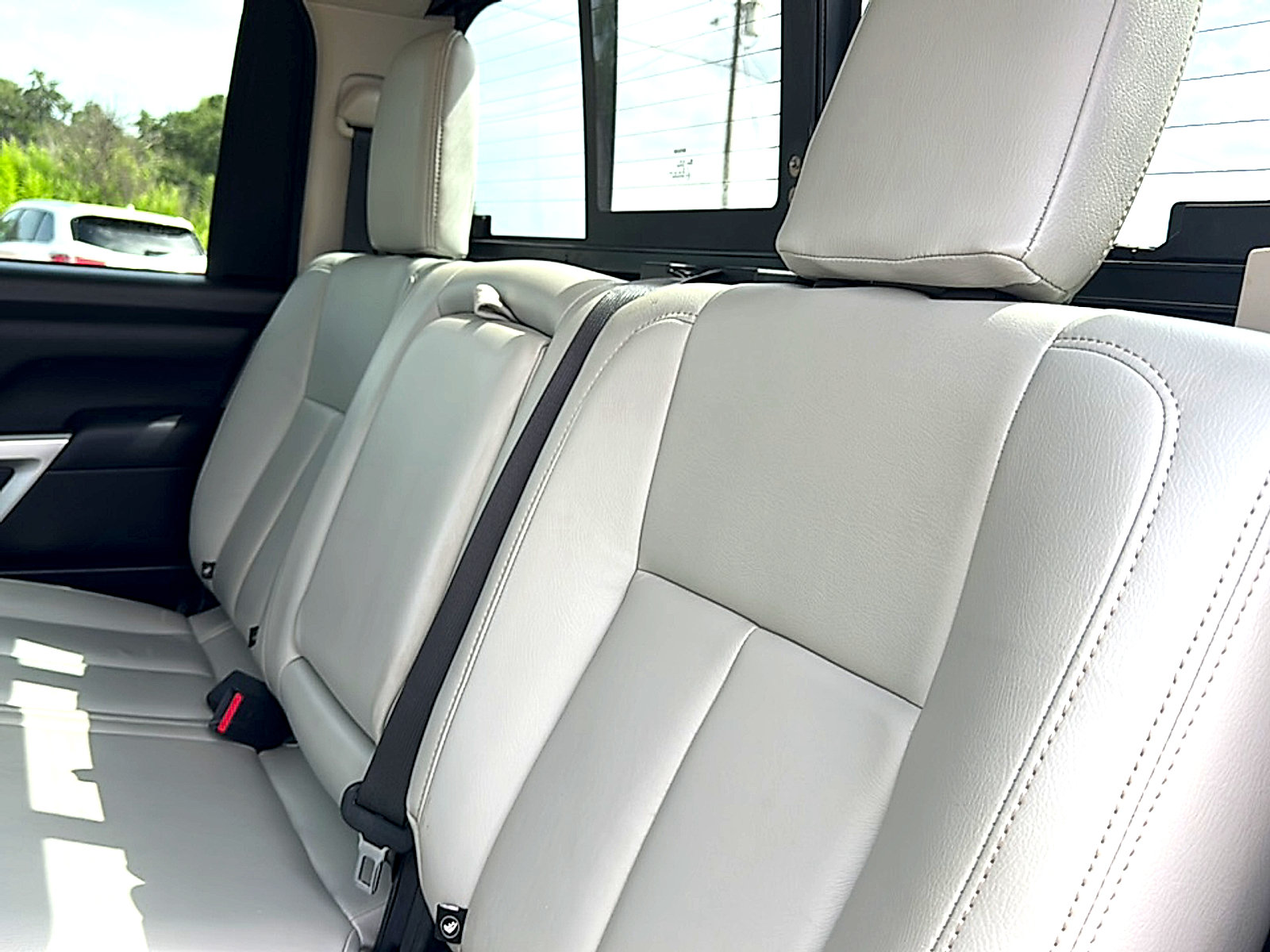 Used 2021 Nissan Titan SV w/ SV Convenience Package AWD/4WD image 19