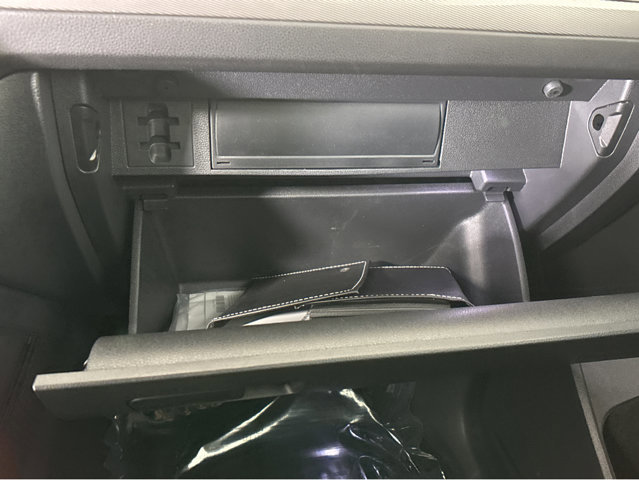 Used 2022 Volkswagen Tiguan SE image 36