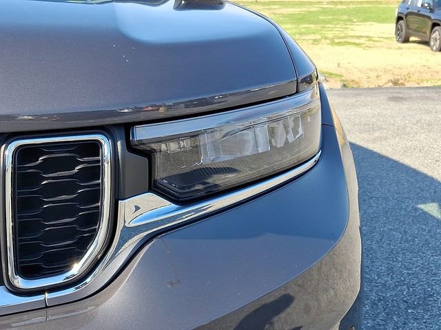 Used 2023 Jeep Grand Cherokee L Laredo image 9