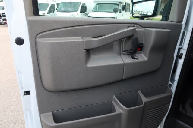 Used 2020 Chevrolet Express 3500 w/ Power Convenience Package RWD image 9