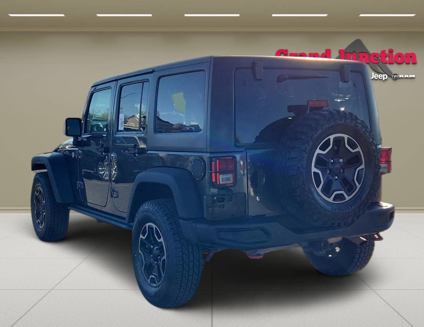 Used 2017 Jeep Wrangler Unlimited Rubicon AWD/4WD image 5