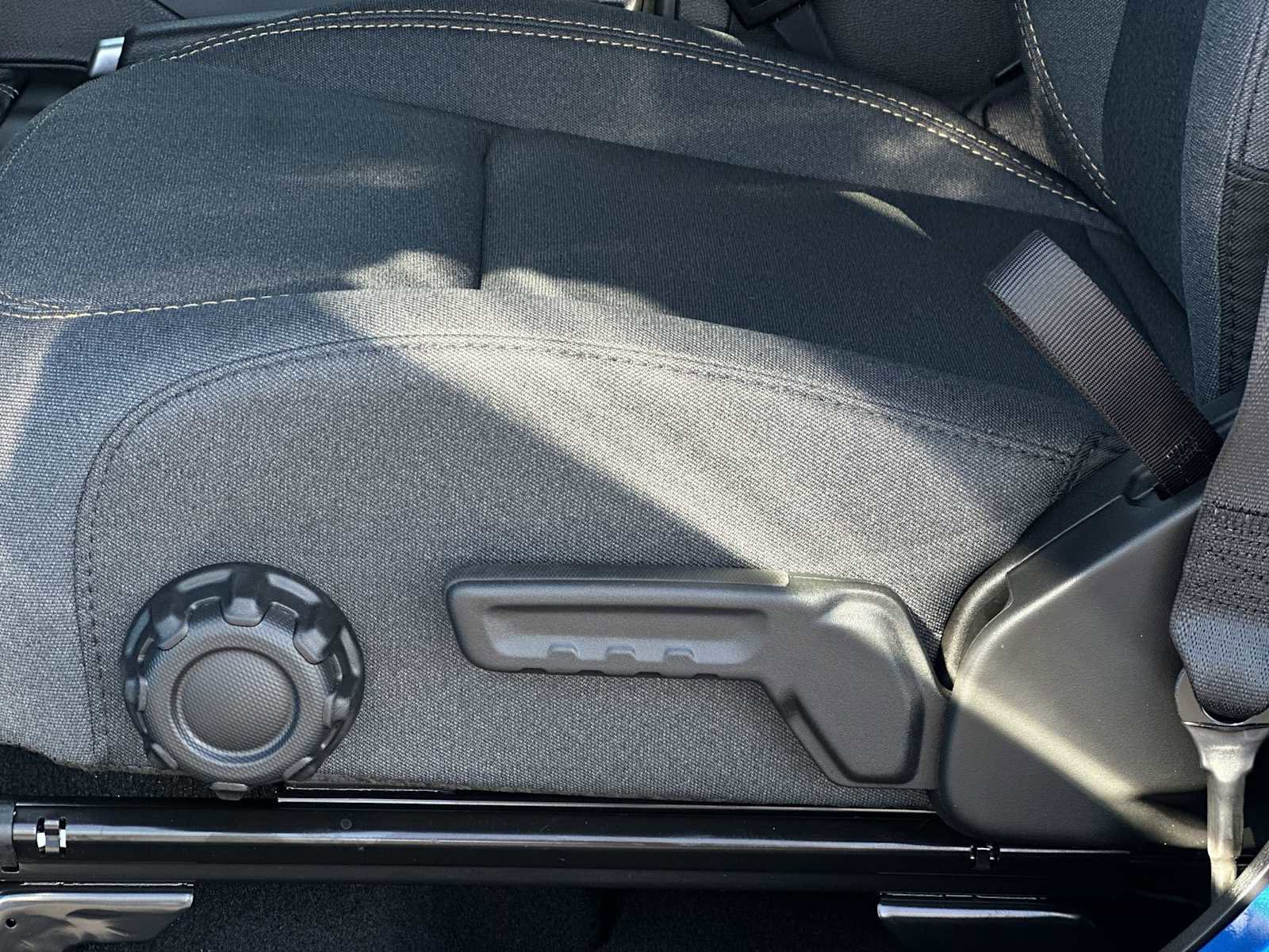 New 2025 Jeep Gladiator Sport image 14