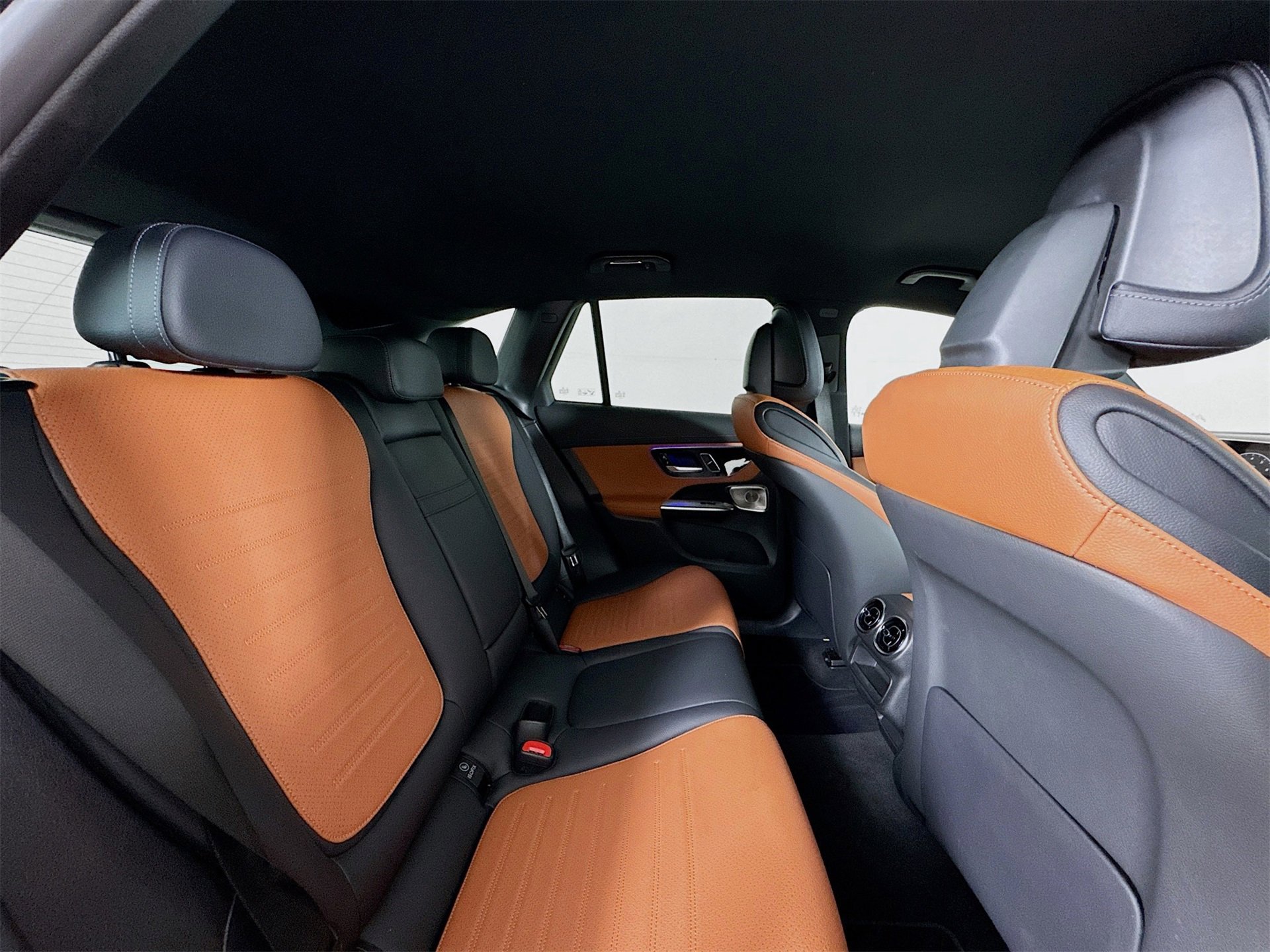 Certified 2024 Mercedes-Benz GLC 300 image 29