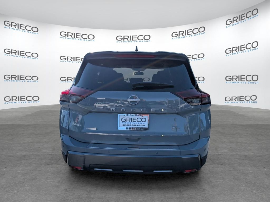 Certified 2025 Nissan Rogue SL FWD image 6