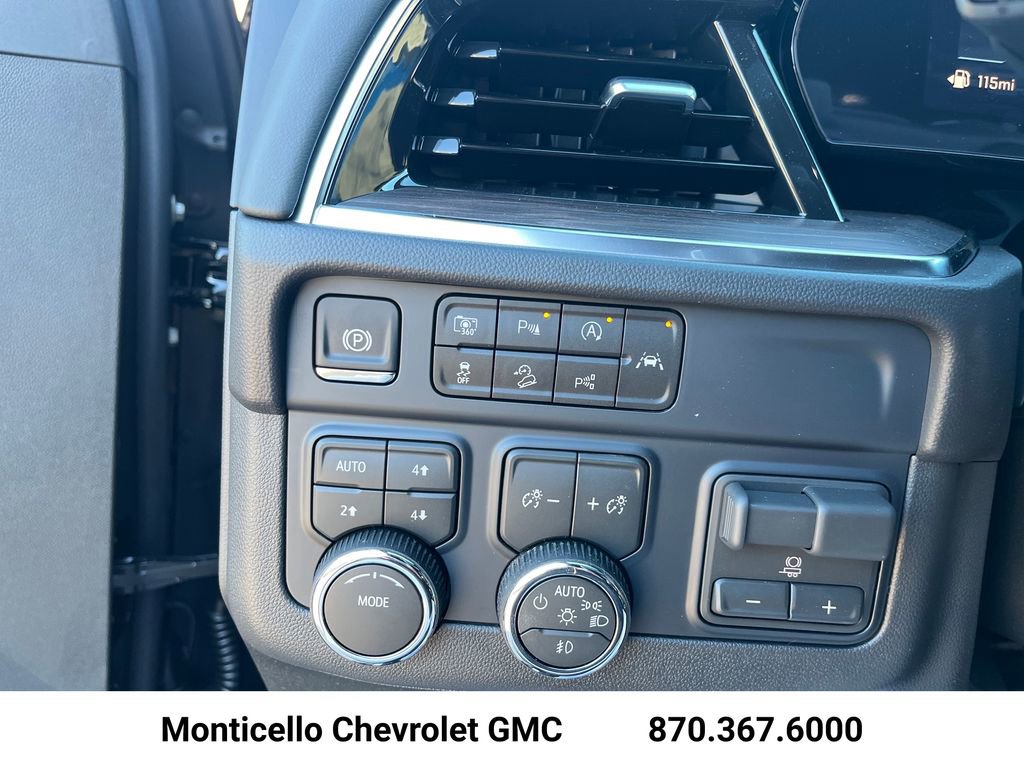 New 2026 Chevrolet Suburban LT w/ Comfort Package AWD/4WD image 11
