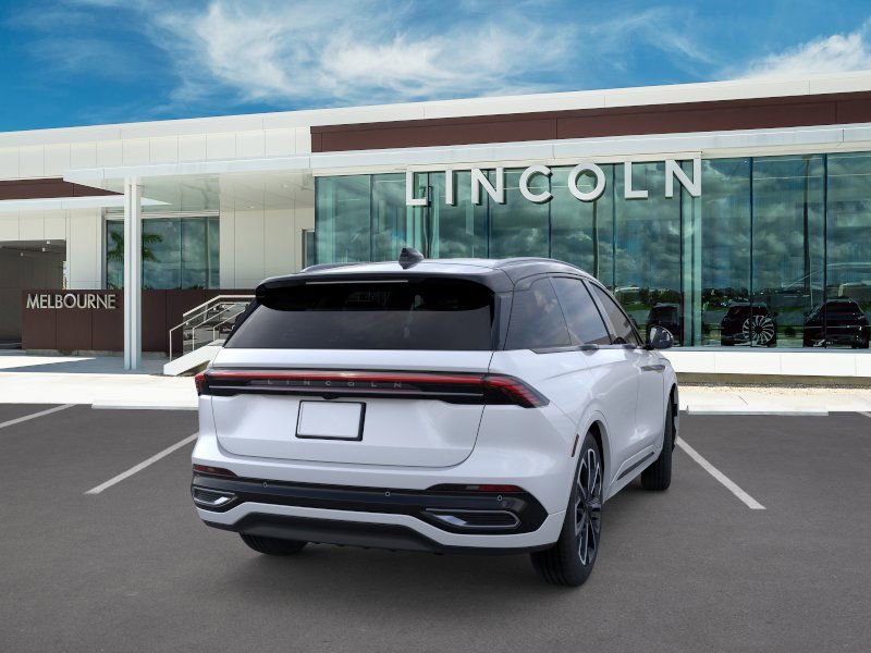 New 2025 Lincoln Nautilus Reserve image 8