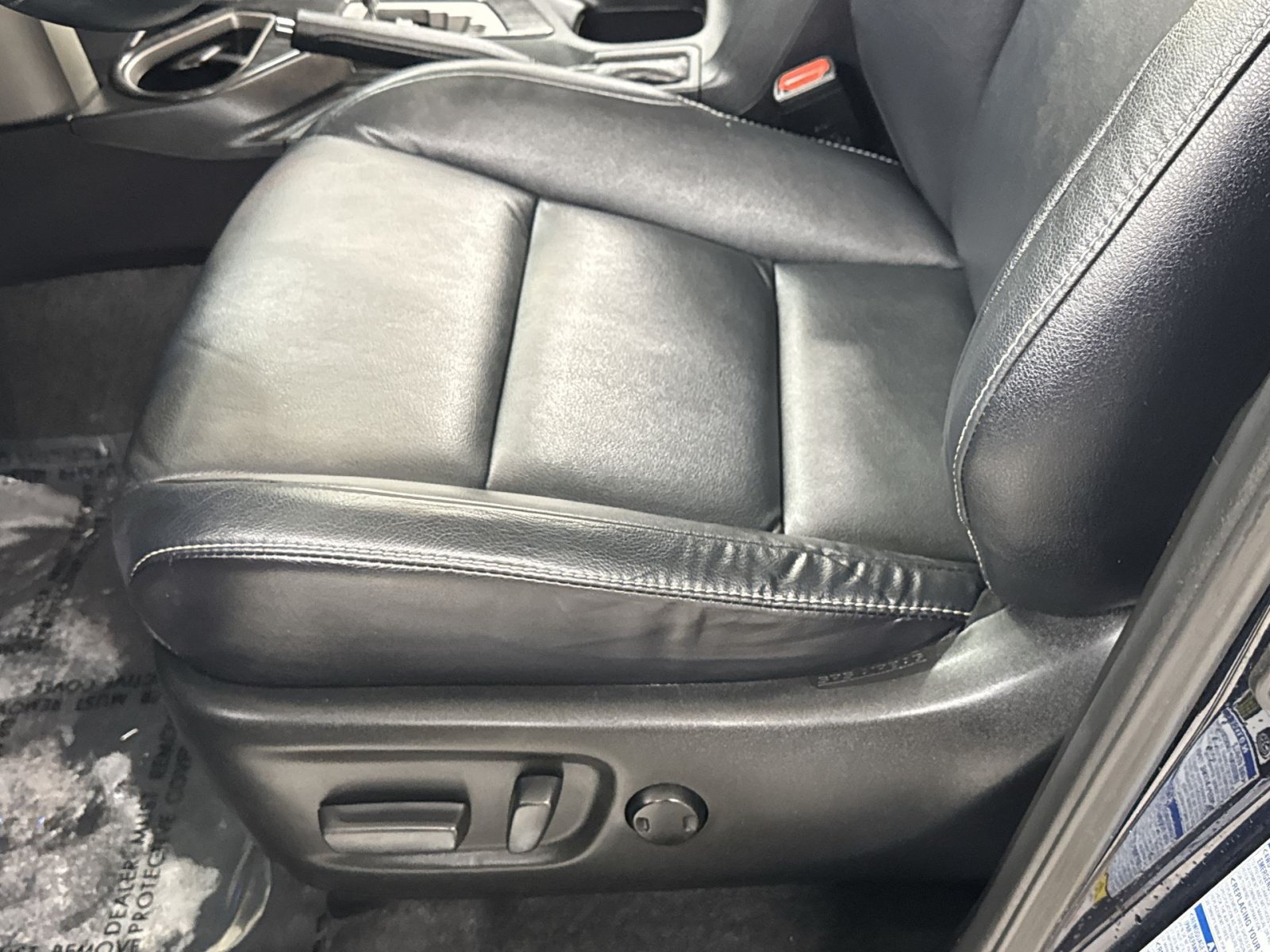 Used 2017 Toyota RAV4 Platinum AWD/4WD image 25
