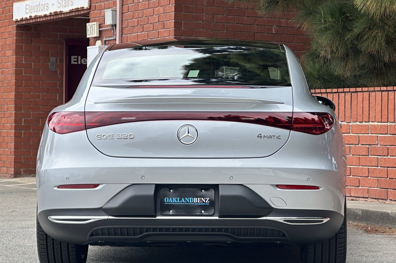 New 2026 Mercedes-Benz EQE 320 4MATIC Sedan image 5