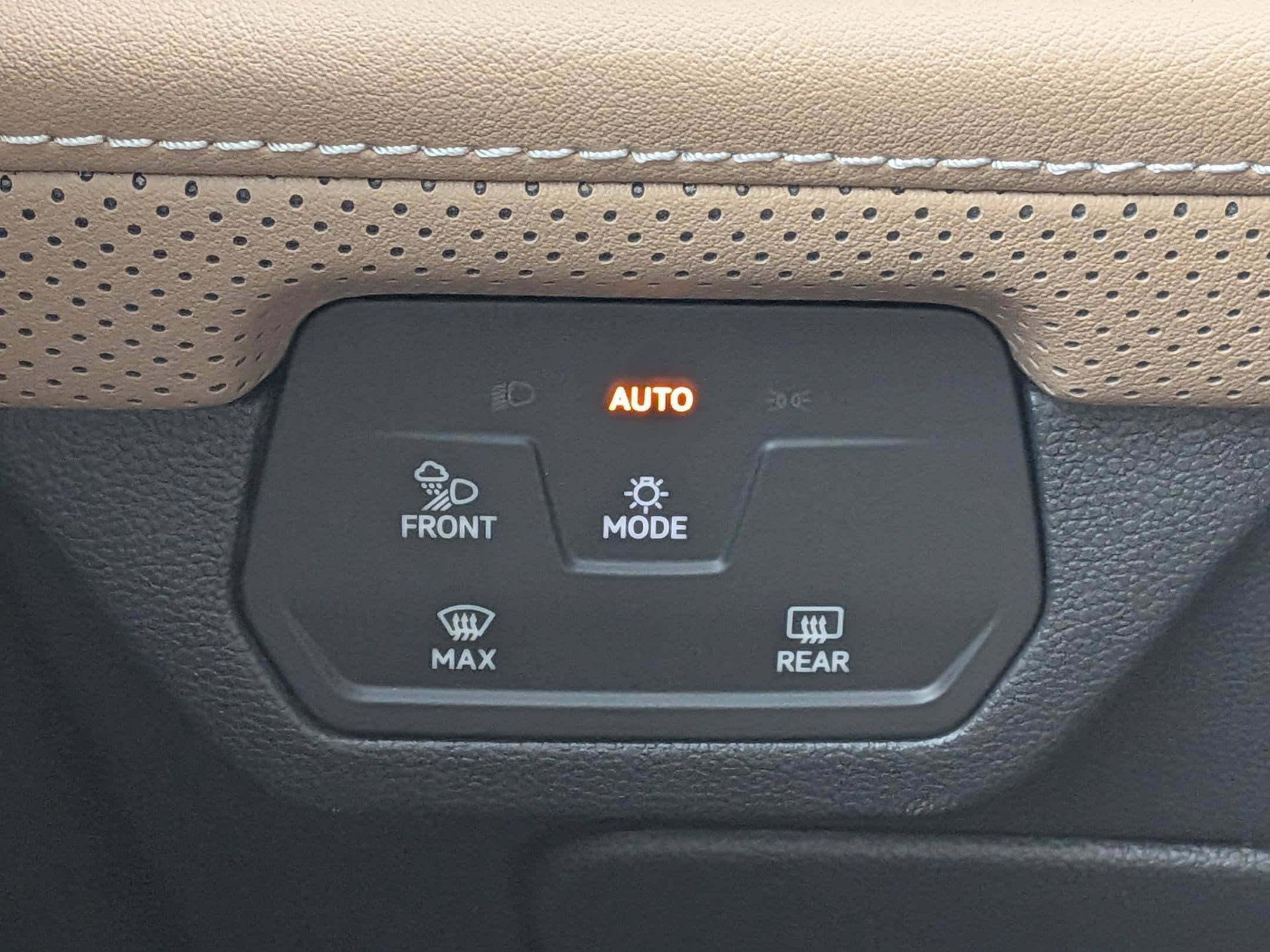 New 2026 Volkswagen Atlas Cross Sport SE AWD/4WD image 17