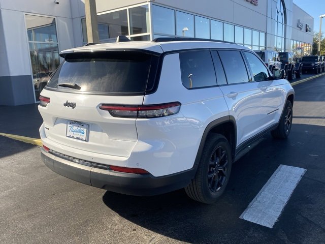 Used 2024 Jeep Grand Cherokee L Laredo image 8