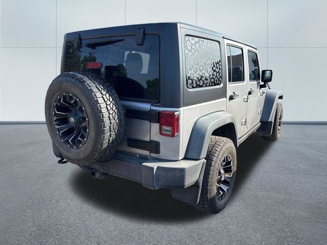 Used 2014 Jeep Wrangler Unlimited Rubicon w/ Connectivity Group AWD/4WD image 4
