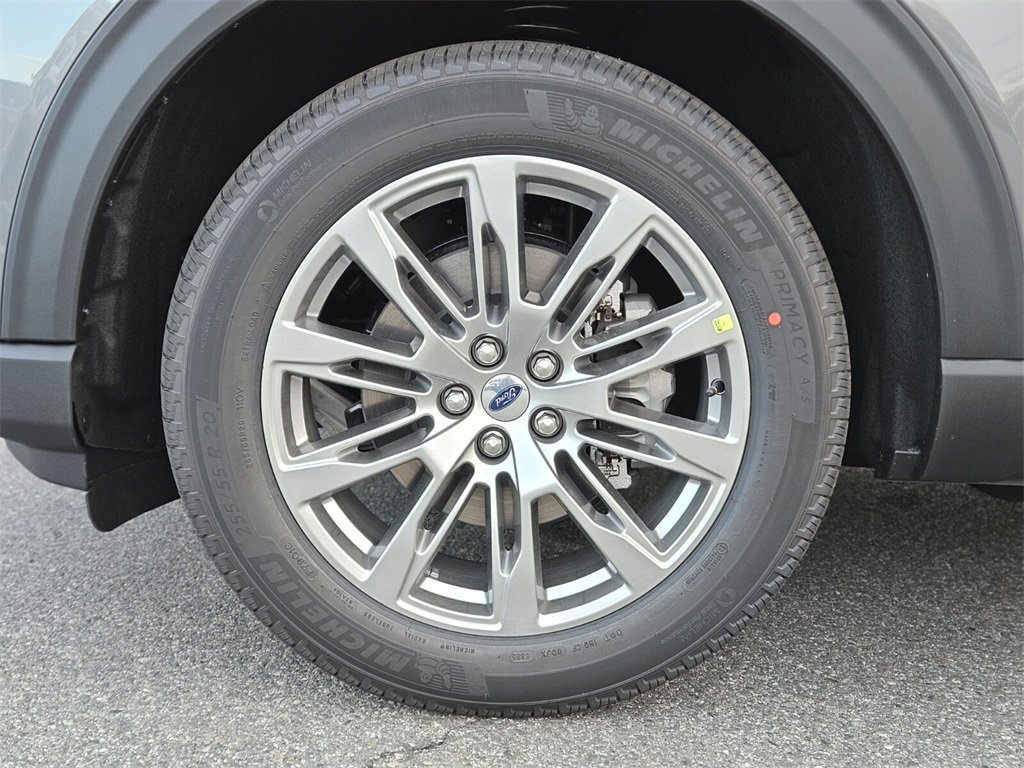 New 2026 Ford Explorer Active image 30