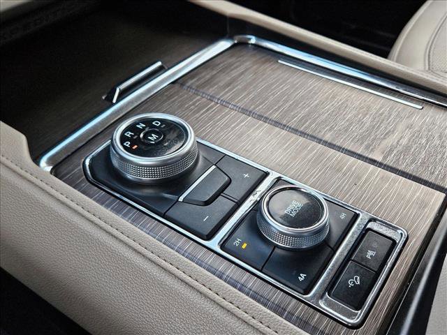 Used 2024 Ford Expedition Max Limited image 12