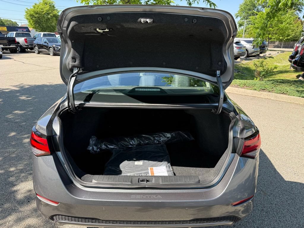Used 2024 Nissan Sentra SV FWD image 10