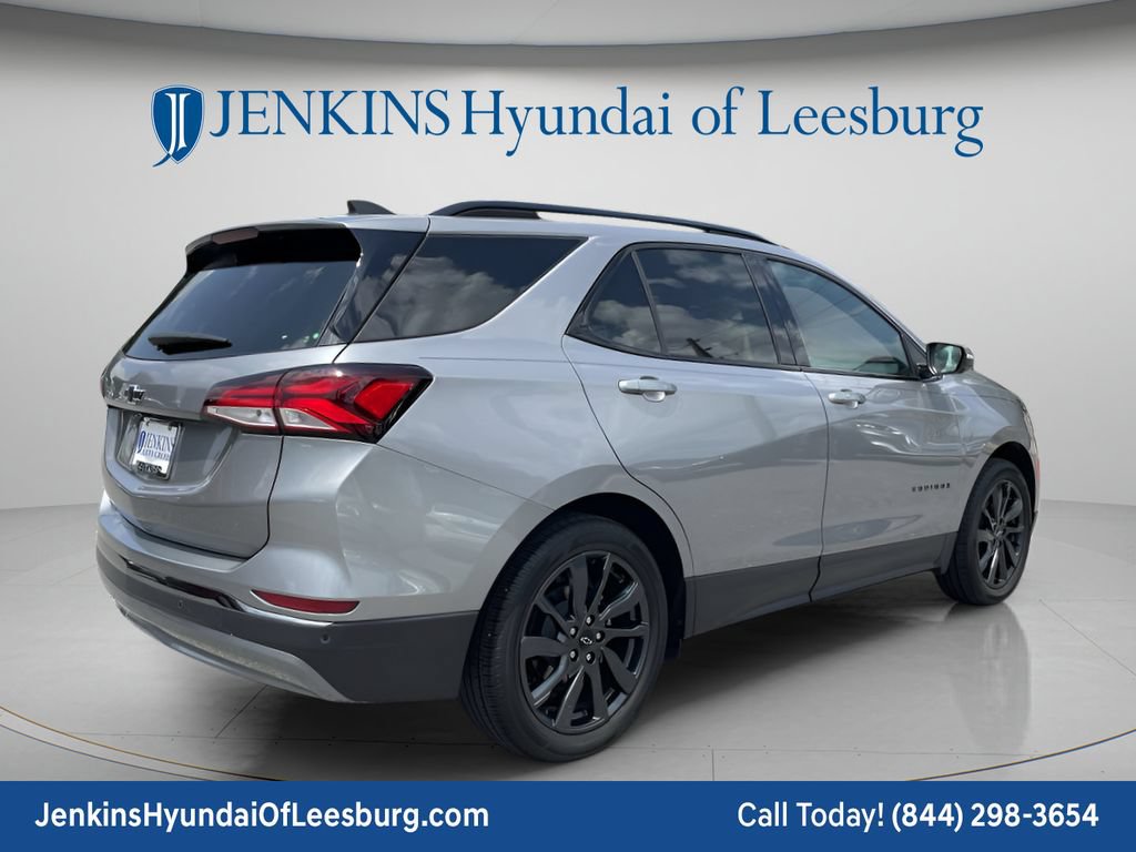 Used 2023 Chevrolet Equinox RS w/ RS Leather Package FWD image 3