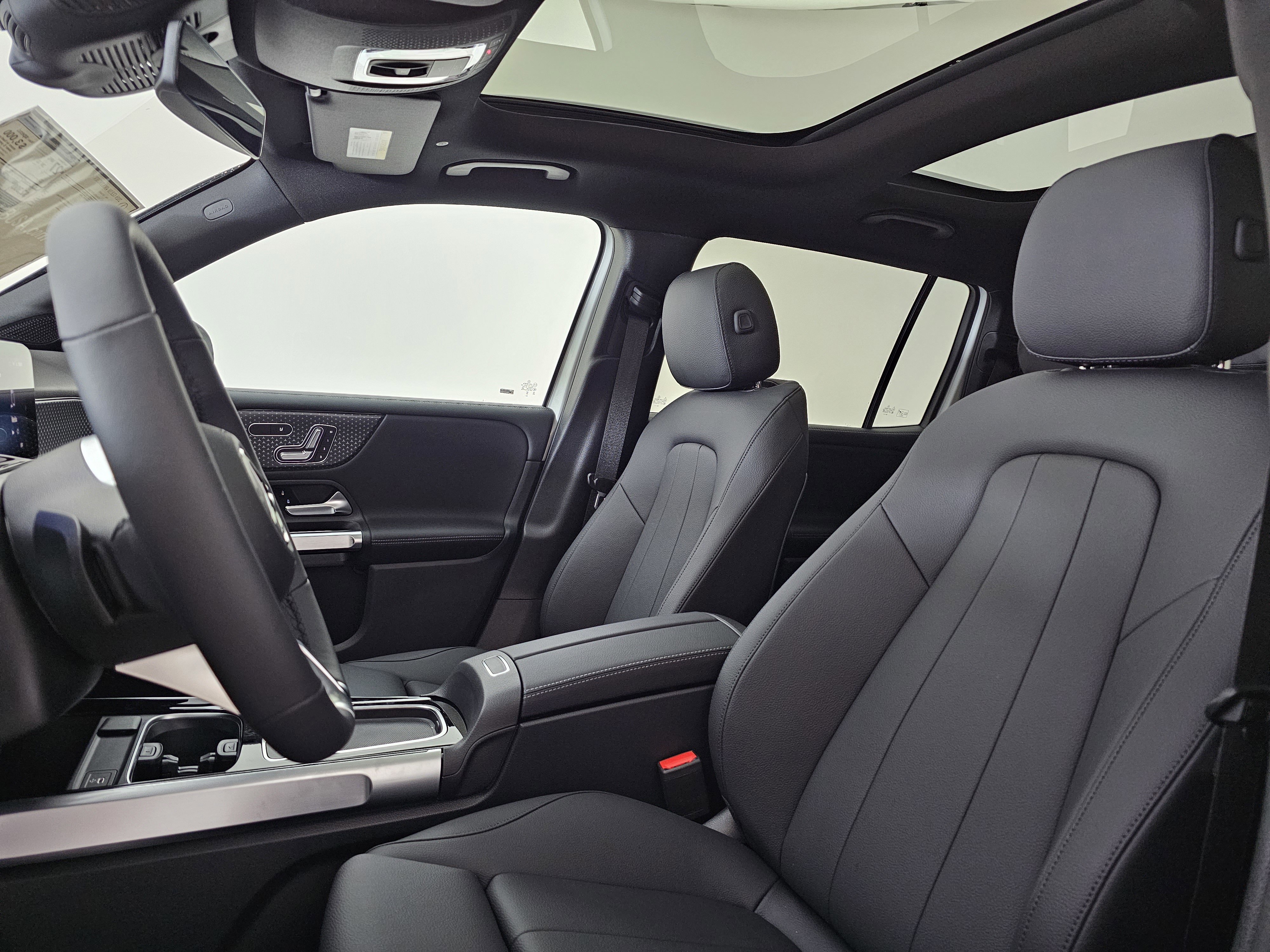 New 2026 Mercedes-Benz GLB 250 4MATIC image 10