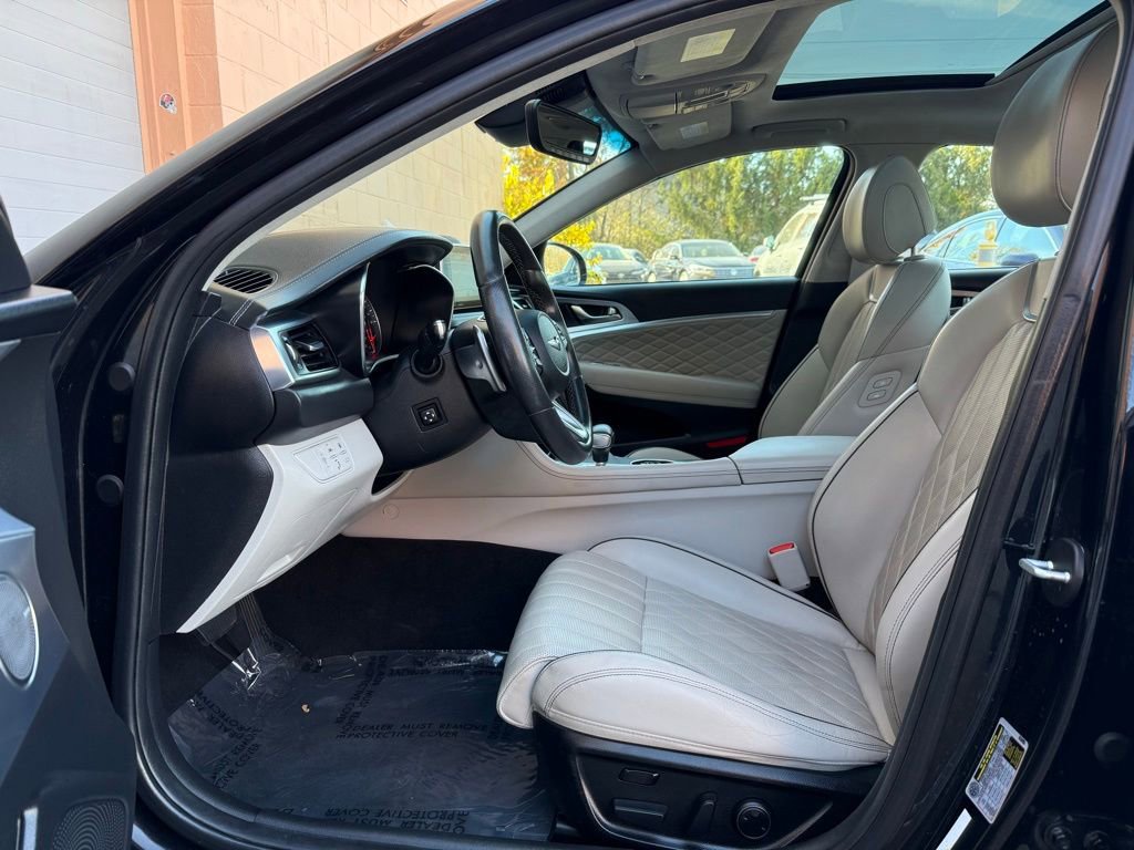 Used 2020 Genesis G70 2.0T w/ Prestige Package AWD/4WD image 11