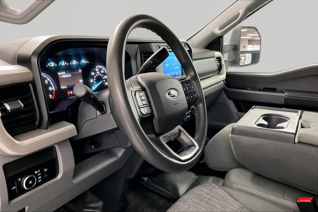 Used 2023 Ford F350 XLT image 16