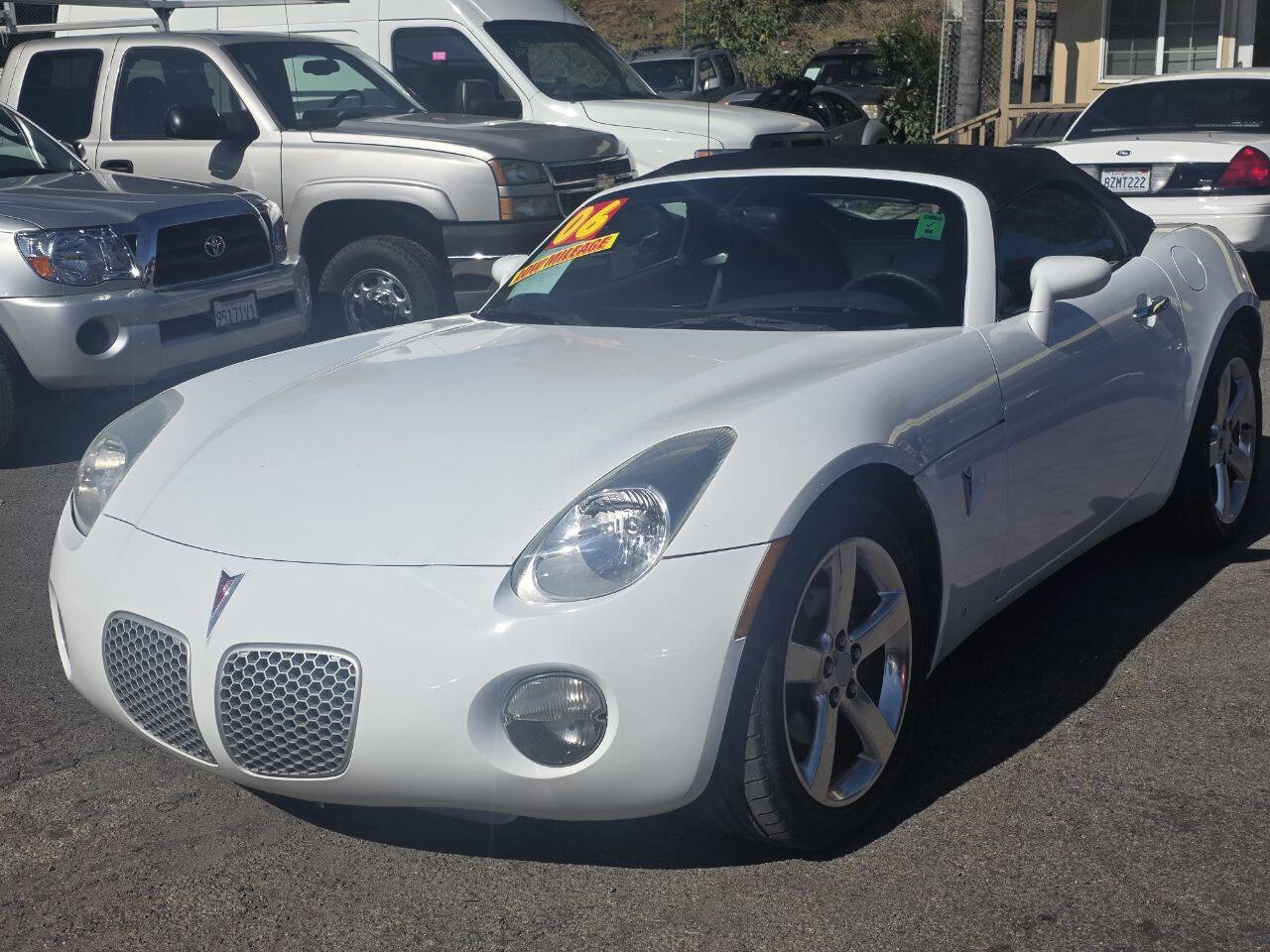 Used 2006 Pontiac Solstice Convertible w/ Power Package RWD image 3