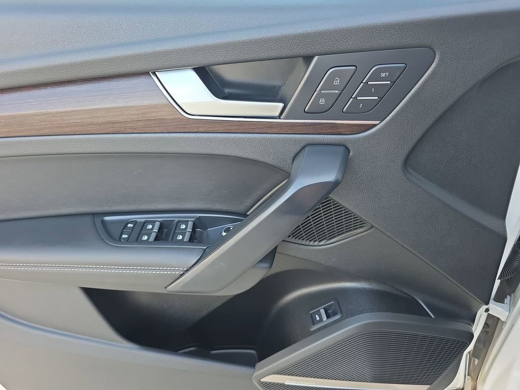 Used 2023 Audi Q5 2.0T Prestige image 24