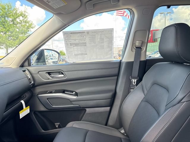 New 2026 Nissan Pathfinder SL w/ SL Premium Package FWD image 18