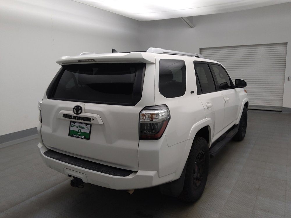 Used 2018 Toyota 4Runner SR5 RWD image 9