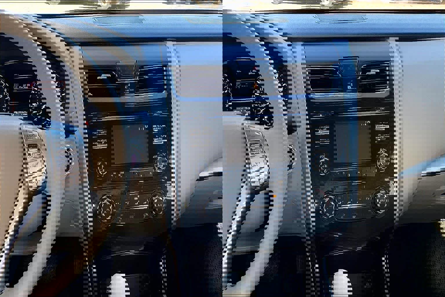 Used 2015 Nissan Altima 2.5 S w/ Special Edition Package image 6