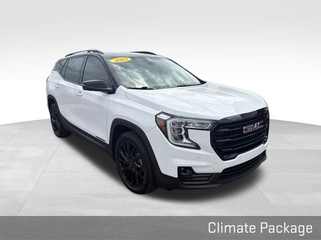 Used 2023 GMC Terrain SLT w/ Tech Package FWD image 17