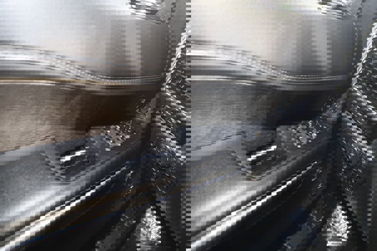 Used 2019 Ford Expedition Limited image 32