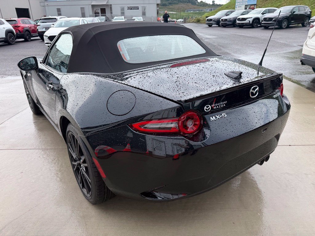 New 2026 MAZDA MX-5 Miata Club w/ Interior Package RWD image 6