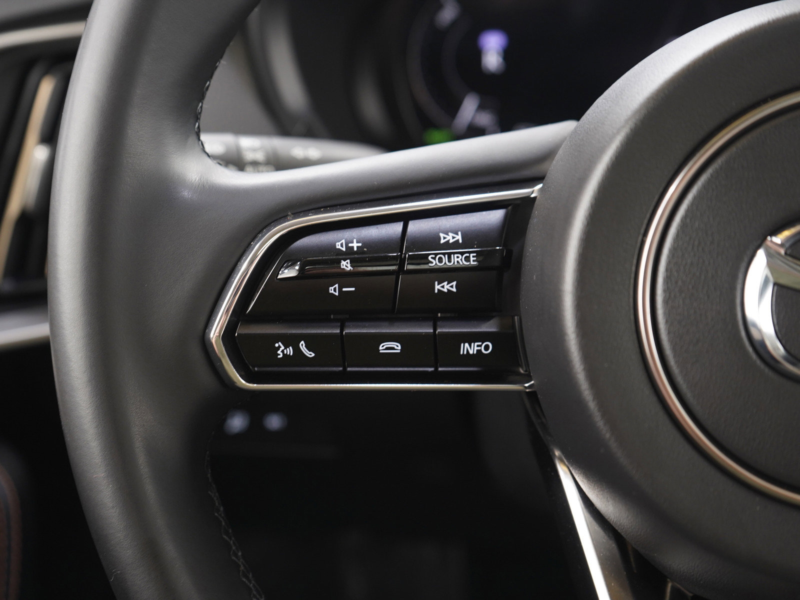 Certified 2025 MAZDA CX-90 Plug-In Hybrid w/Premium Sport image 26