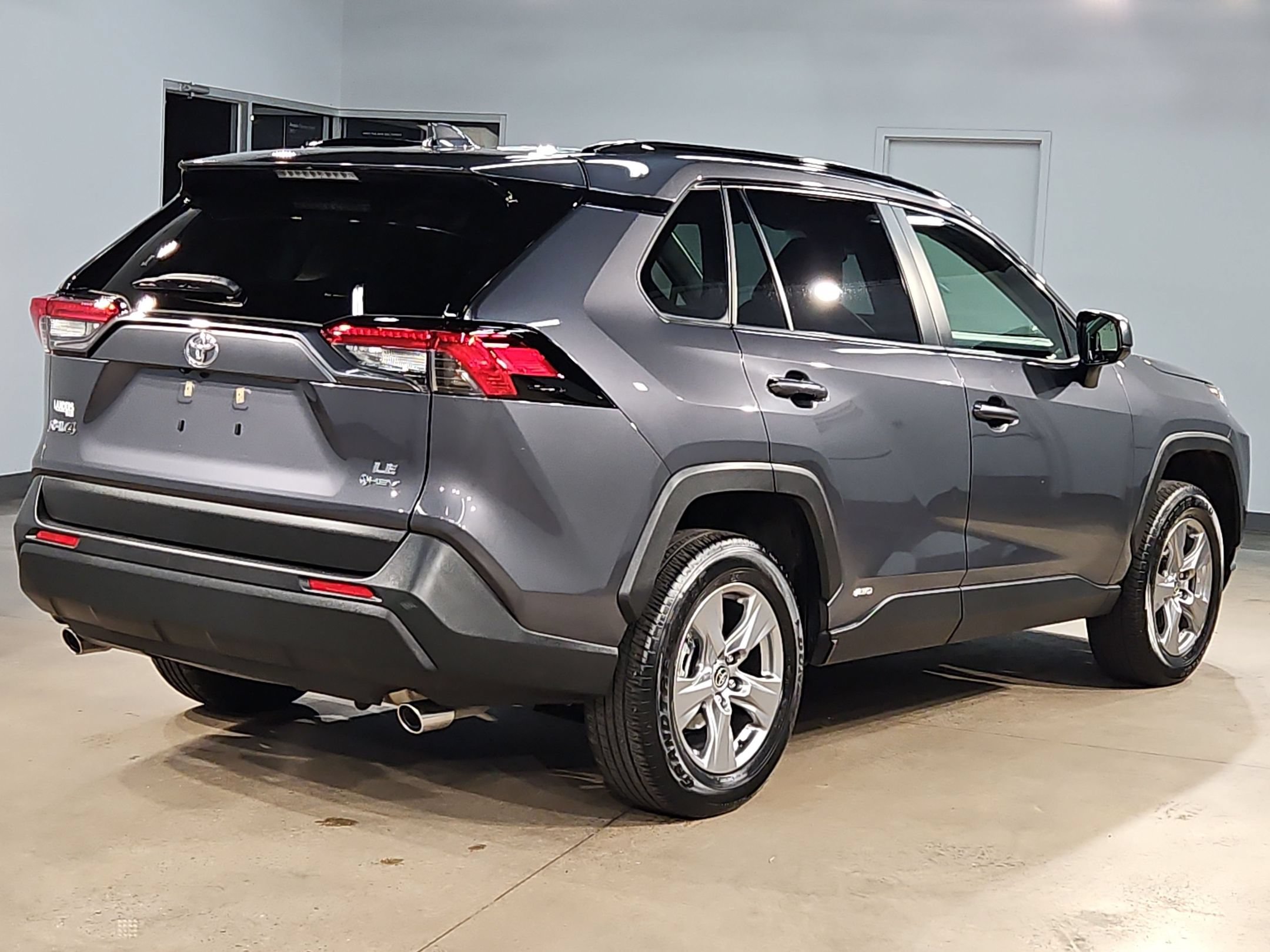 Certified 2025 Toyota RAV4 LE AWD/4WD image 7