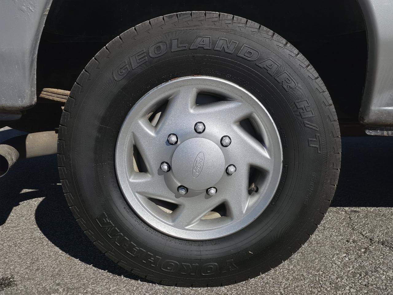 Used 2012 Ford E-250 and Econoline 250 w/ PWR Group RWD image 9