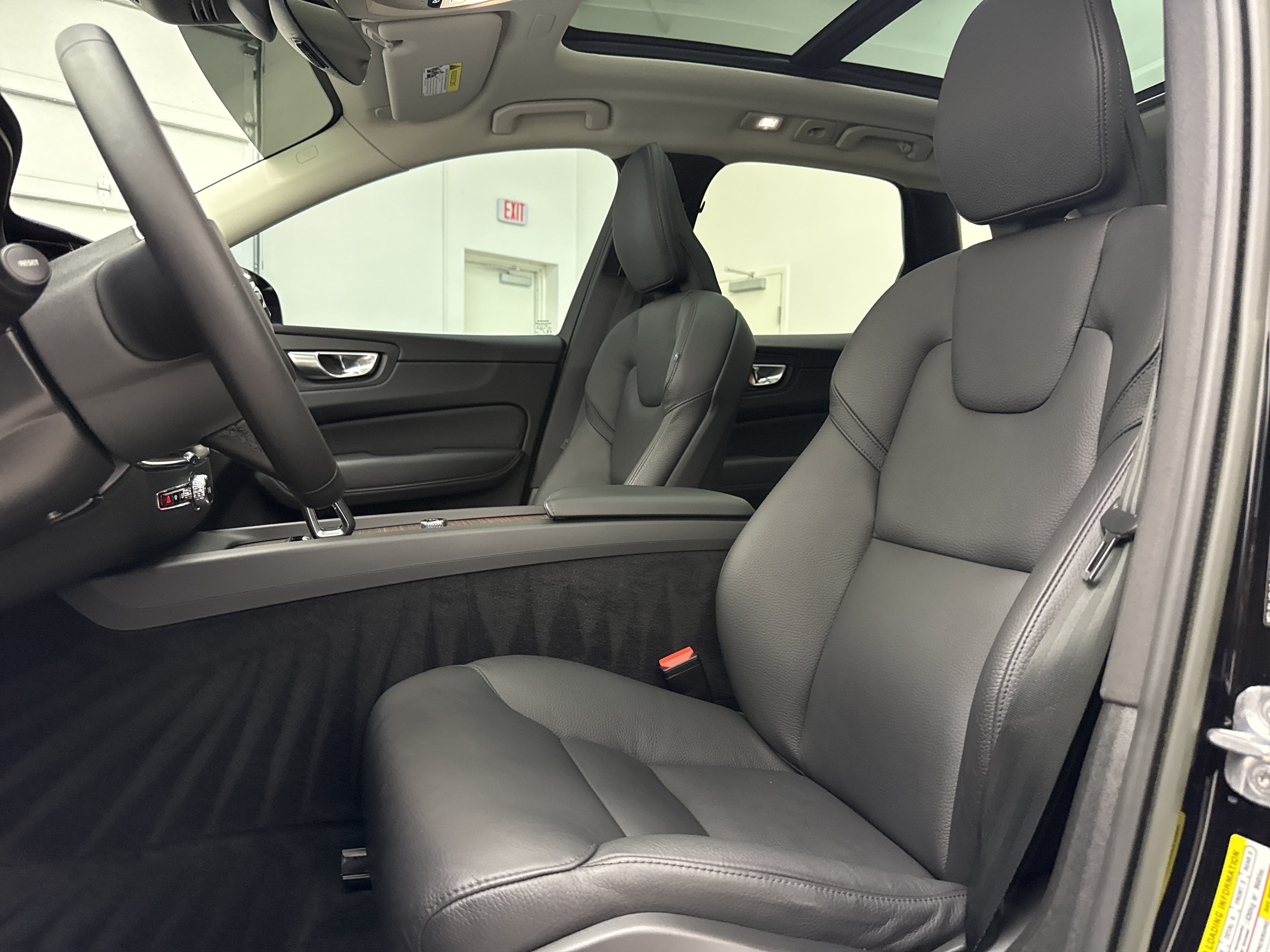 Certified 2023 Volvo XC60 B5 Plus w/ Climate Package FWD image 12