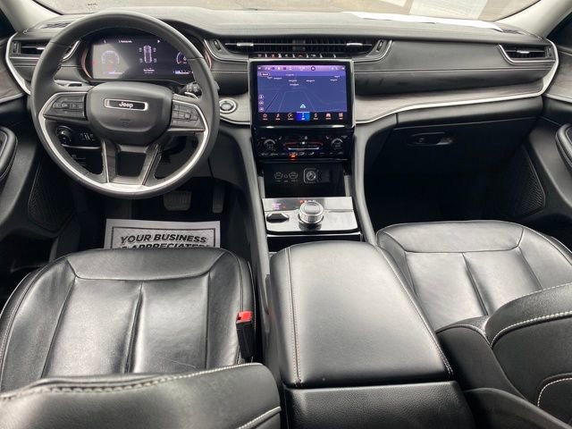 Used 2023 Jeep Grand Cherokee Limited image 6