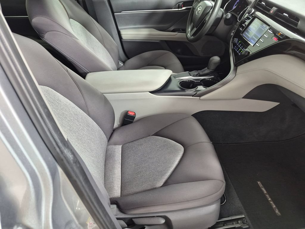 Used 2019 Toyota Camry LE w/ Convenience Package FWD image 27