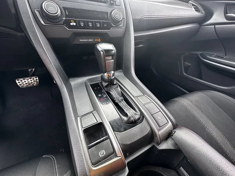 Used 2018 Honda Civic Sport image 22