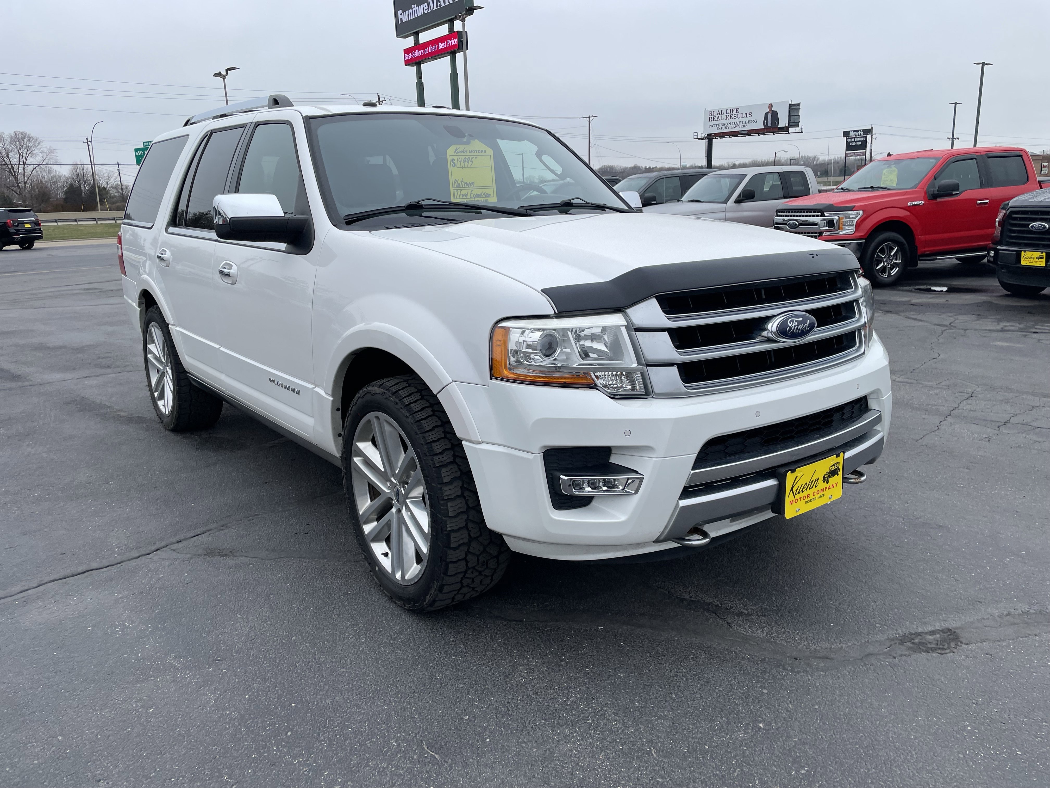 Used 2017 Ford Expedition Platinum image 2