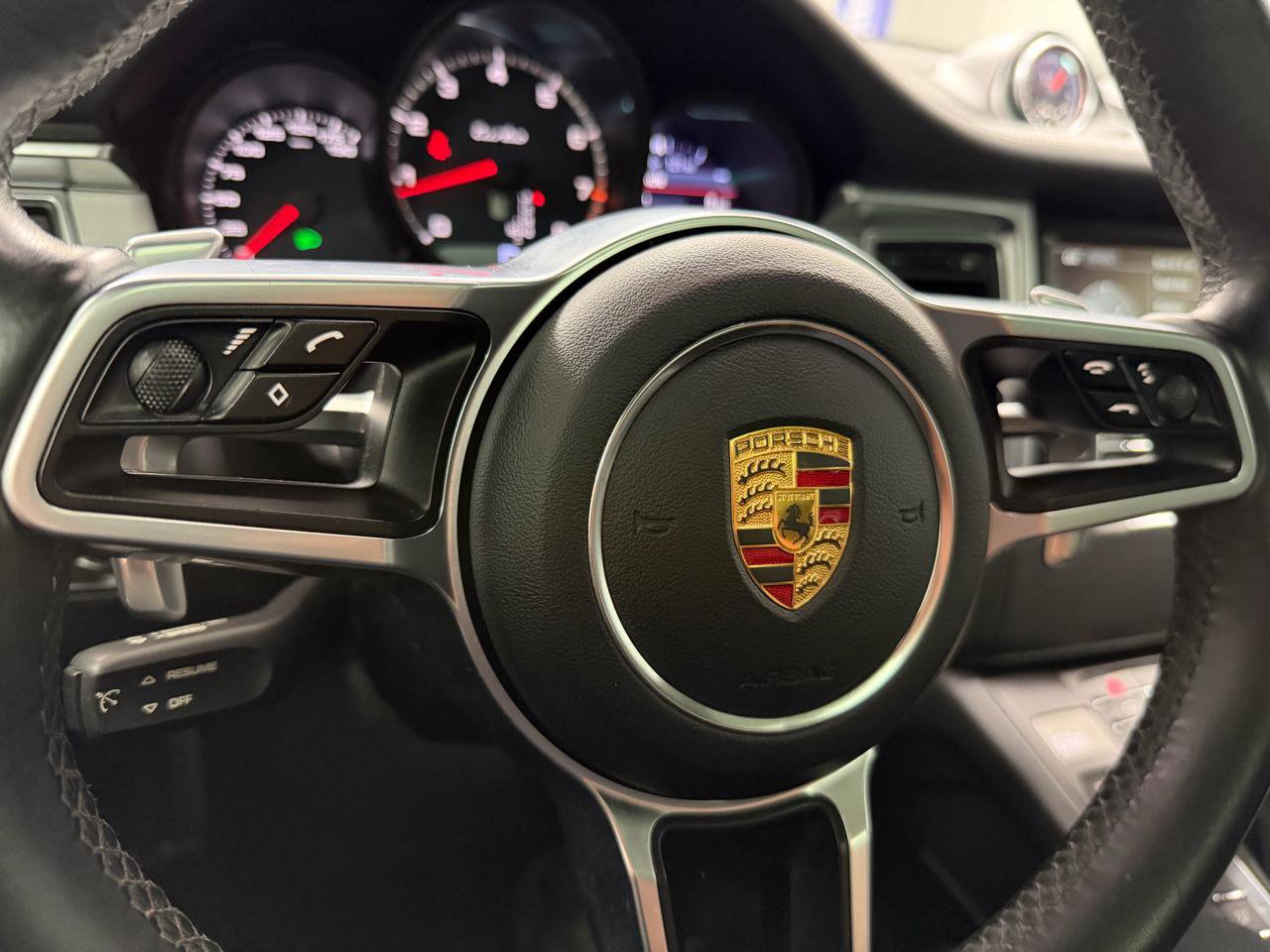 Used 2015 Porsche Macan Turbo image 18