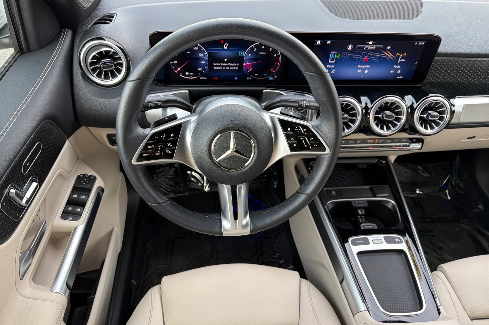 Certified 2025 Mercedes-Benz GLB 250 image 16